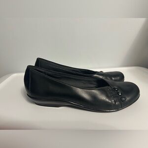 Clarks Women's Black Leather Loafers